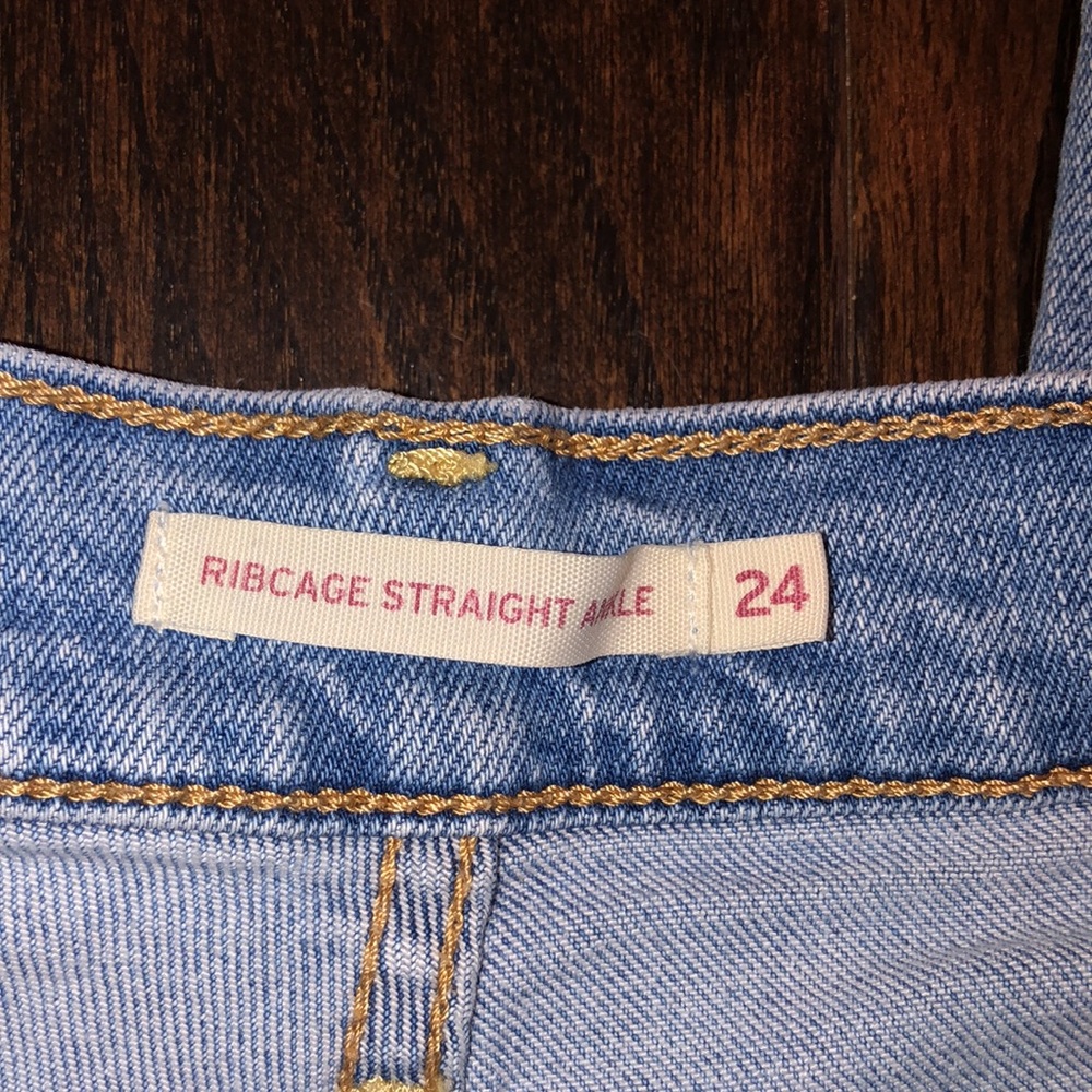 Levi’s rib cage straight ankle jeans size 24 raw hem distressed - Picture 5 of 8
